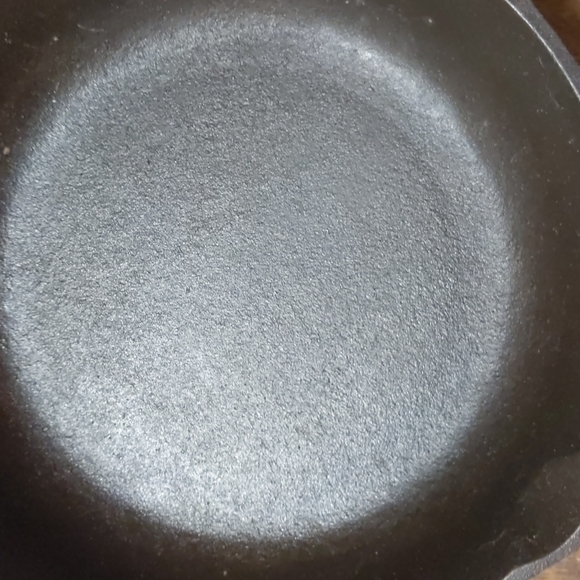Vintage Unmarked BSR Cast Iron Skillet #5 - Picture 2 of 12